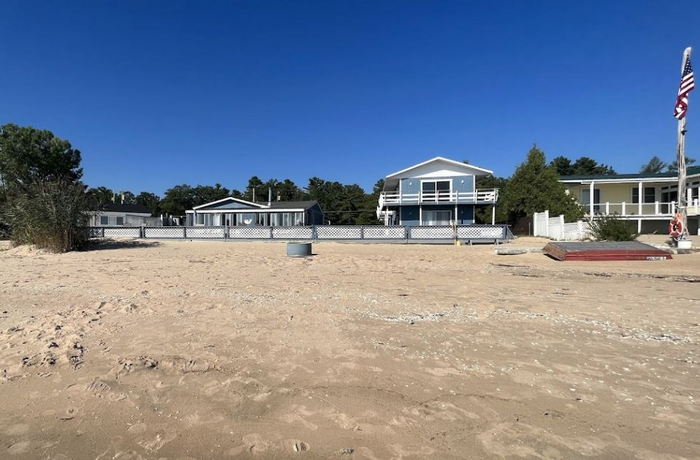 Oscoda Resort and Motel - Web Listing (newer photo)